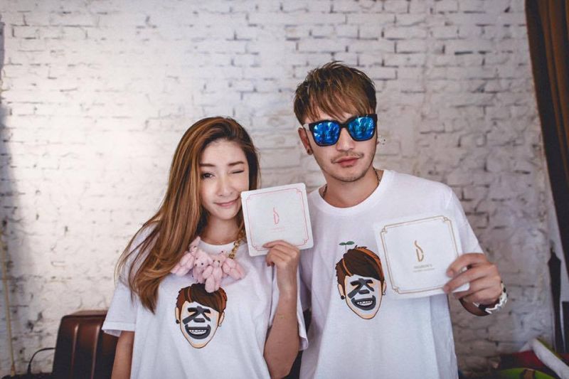 ▲KID（右）透露正準備情人節驚喜，但是卻打槍許維恩為他生日準備的「禮物」。（圖／翻攝自許維恩臉書，2017.02.10）