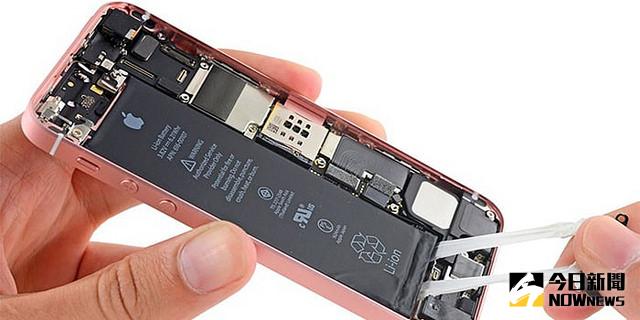 ▲民眾投訴，新買的 iPhone SE 在保固期內送修卻無法享有免費維修服務。（iPhone SE示意圖／翻攝自flickr）