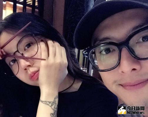 ▲陳艾琳（左）與阿翔離婚後，似乎正積極扶正顏庭笙。（圖／翻攝自臉書，2017.05.31）