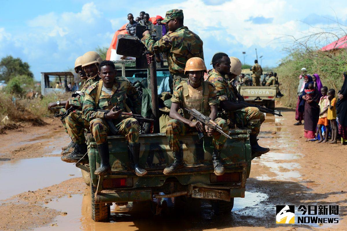 ▲由於國家制度的崩潰，索馬利亞現為海盜猖獗、恐怖分子橫行的國家。當地維和部隊經常遇襲。圖為非洲聯盟部隊。（圖／達志影像／美聯社）