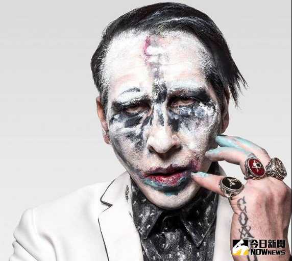 ▲瑪麗蓮曼森難得於片中卸妝，詮釋恐怖殺手一角。（圖／翻攝自臉書，2017.05.17）