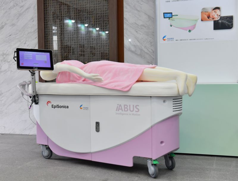 ▲工研院研發3D乳房超音波掃描系統，只需要1分鐘即可精準掃描乳房結構，提生乳癌篩檢便利性。（圖／工研院提供）