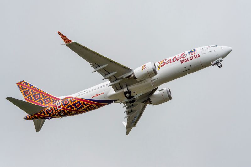 ▲首架波音737 MAX新型飛機交付馬來西亞馬印航空。（圖／波音公司）