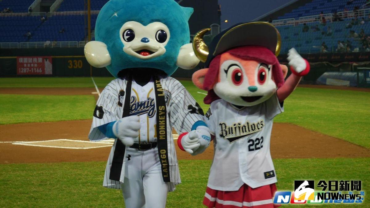 ▲猿氣小子與.歐力士吉祥物BELL。（圖／吳政紘攝）