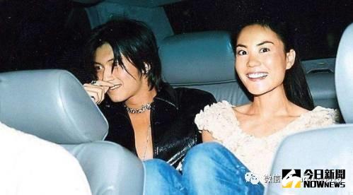 ▲王菲、謝霆鋒2000年高調牽手公開戀情。（圖／翻攝自網路，2017.05.31）