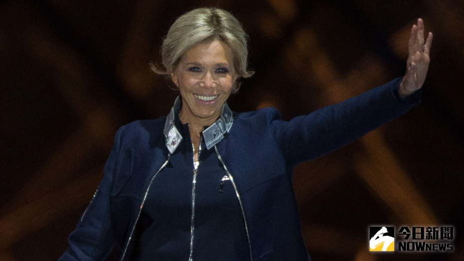 ▲在第二輪勝選後，馬克宏向媒體表示，他想要給第一夫人一個真正的「公共角色」（圖／達志影像／美聯社）