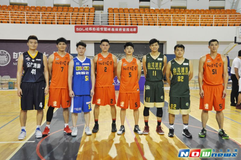 ▲SBL球季結束校園巡迴來到明道大學，共有9名球員回娘家，和學弟交流切磋球技。（圖／記者陳雅芳攝，2017.5.22）