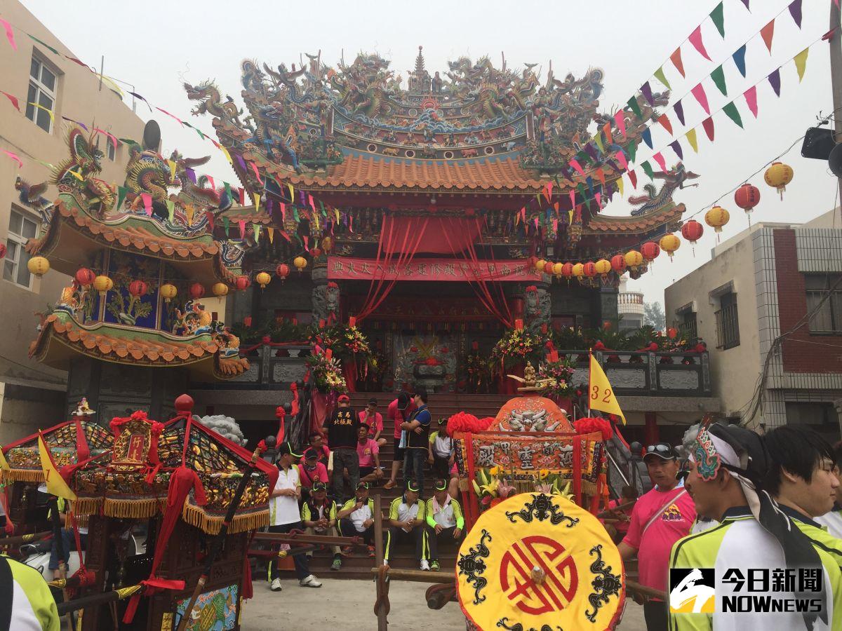 ▲馬公南甲海靈殿，今天舉辦「修建落成入火安座大典」。（圖／記者鄧至傑攝）