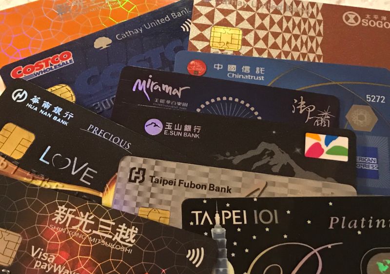 ▲為提供更多支付的選擇及便利性，國內壽險業推出市場首張可使用信用卡以美元結算的國際保險業務分公司（OIU）保單。（圖／NOWnews資料照）