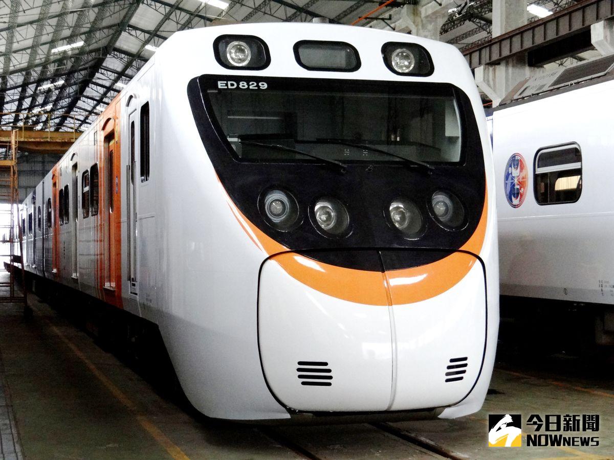 ▲台鐵推出800型微笑列車塗裝成JR四國8000系列車，2日 首航將從基隆站出發開往斗六。（圖／台鐵提供）