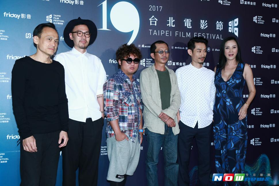 演員陳以文（左起）、張少懷、納豆、演員莊益增、陳竹昇、丁國琳出席台北電影節開幕片《大佛普拉斯》首映（圖／記者葉政勳攝 , 2017.06.29）