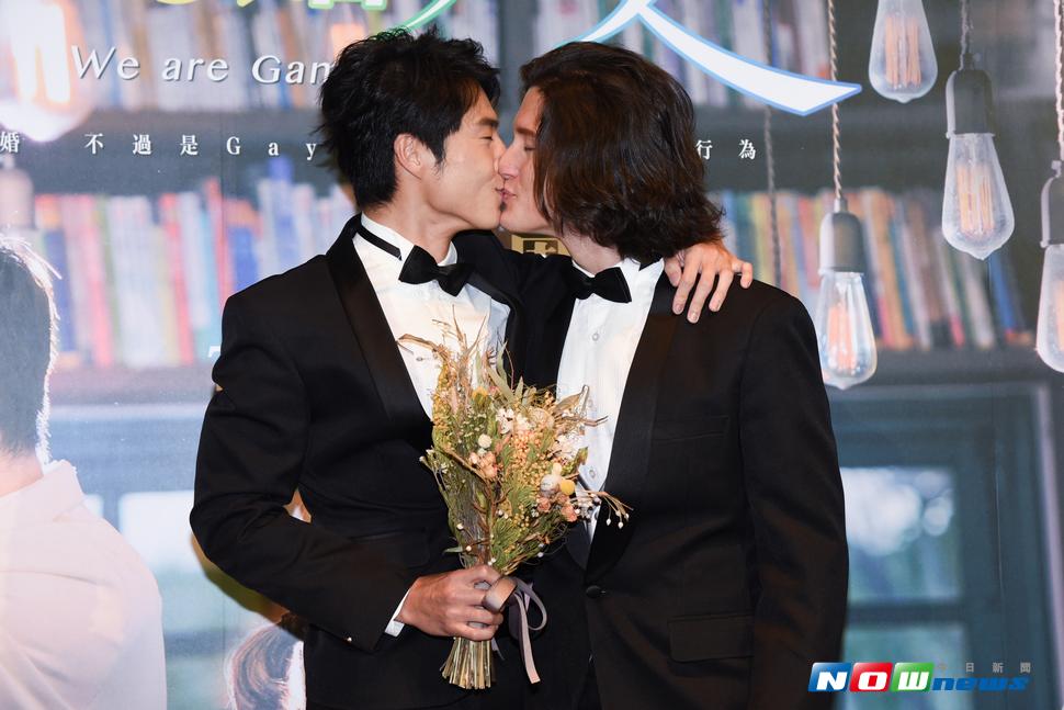 唐振剛（左）與周厚安在《偽婚男女》第一場吻戲足足親了30次。（圖／記者陳明安攝，2017.6.29）