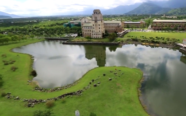 ▲撇開分數不談，鄉民公認台灣最美大學是這間。（圖／翻攝自東華大學官網）