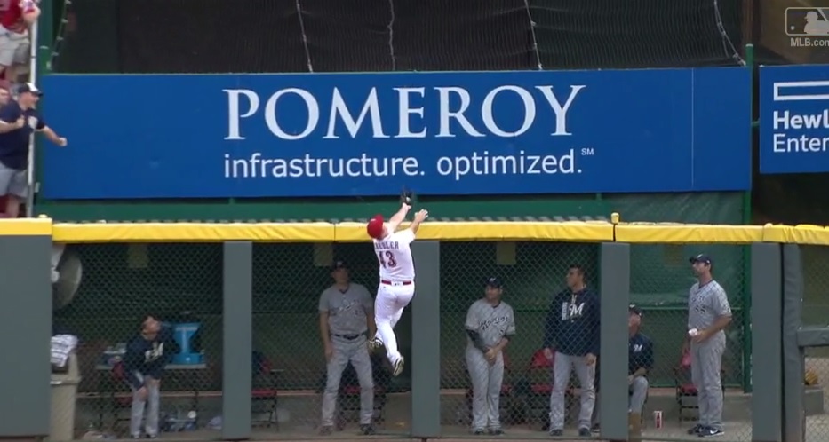 Scott Schebler美技接殺。（圖／取自大聯盟官網）