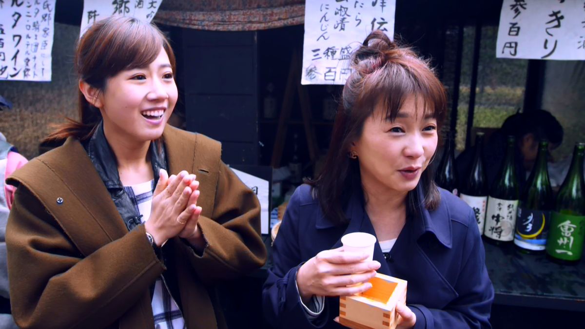 方志友（左）在懷第二胎時，第一時間就偷偷告訴六月。（圖／TVBS提供,2017.6.28）