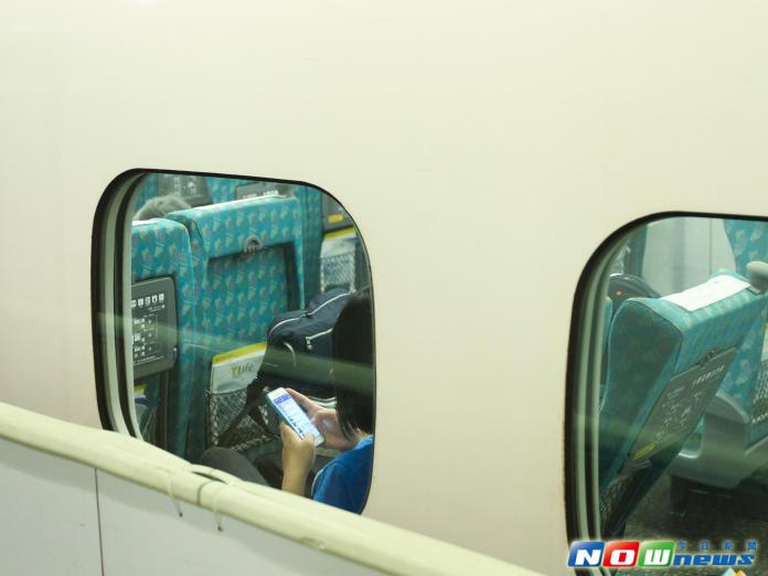 ▲台灣高鐵公司正在建置車廂WiFi設備，目前已近8成車廂完成裝設，旅客已經可以透過iTaiwan享受無線上網服務。（圖／NOWnews資料照）