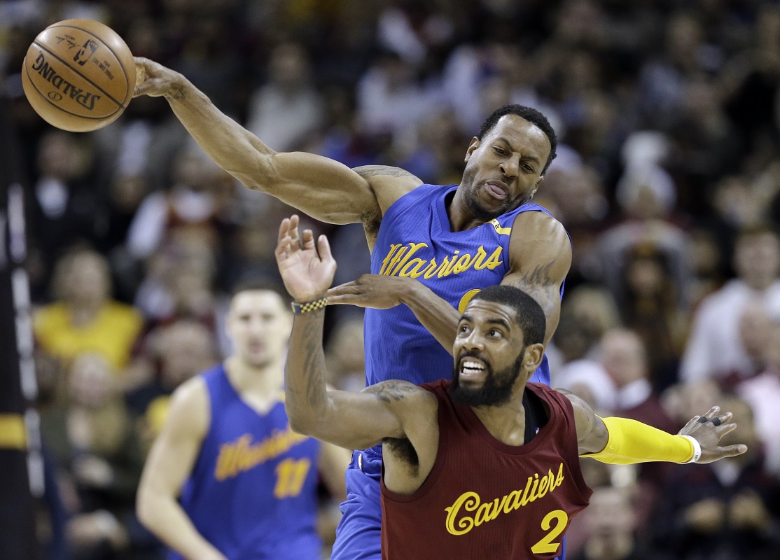 ▲Andre Iguodala（中後）是2015年總冠軍賽MVP。（圖／美聯社／達志影像）