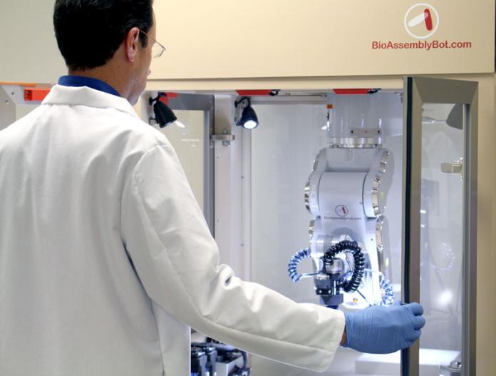 ▲美業者研發3D列印機器人，學習印製人類器官，未來將導入醫療產業。（圖／翻攝自Advanced Solutions官網）