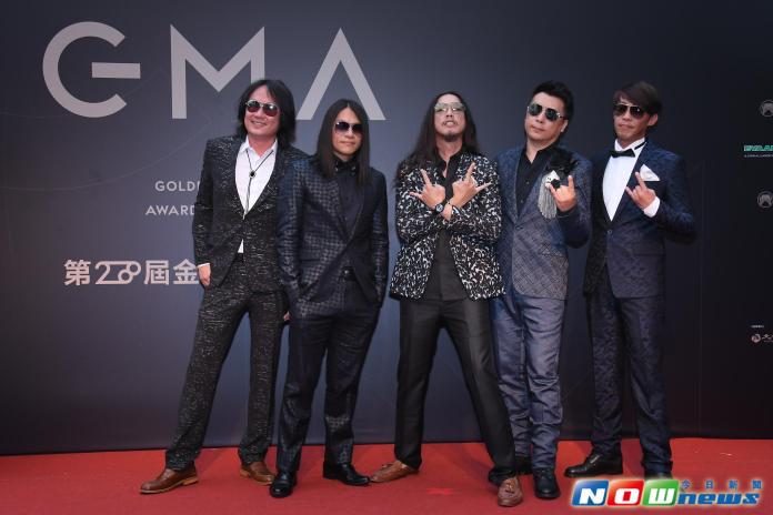 ▲董事長樂團盛裝出席第28屆金曲獎，還特別跟五月天「嗆聲」。（圖／攝影中心提供）