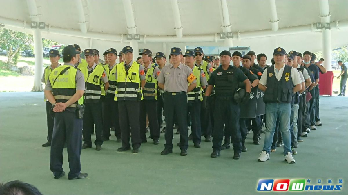 ▲為提升處理能力，於106年6月23日上午10時，在臺東飛行學校舉辦「106年重大人為危安事件」實警演練。（圖／臺東縣警局提供，2017. 06. 23. ）