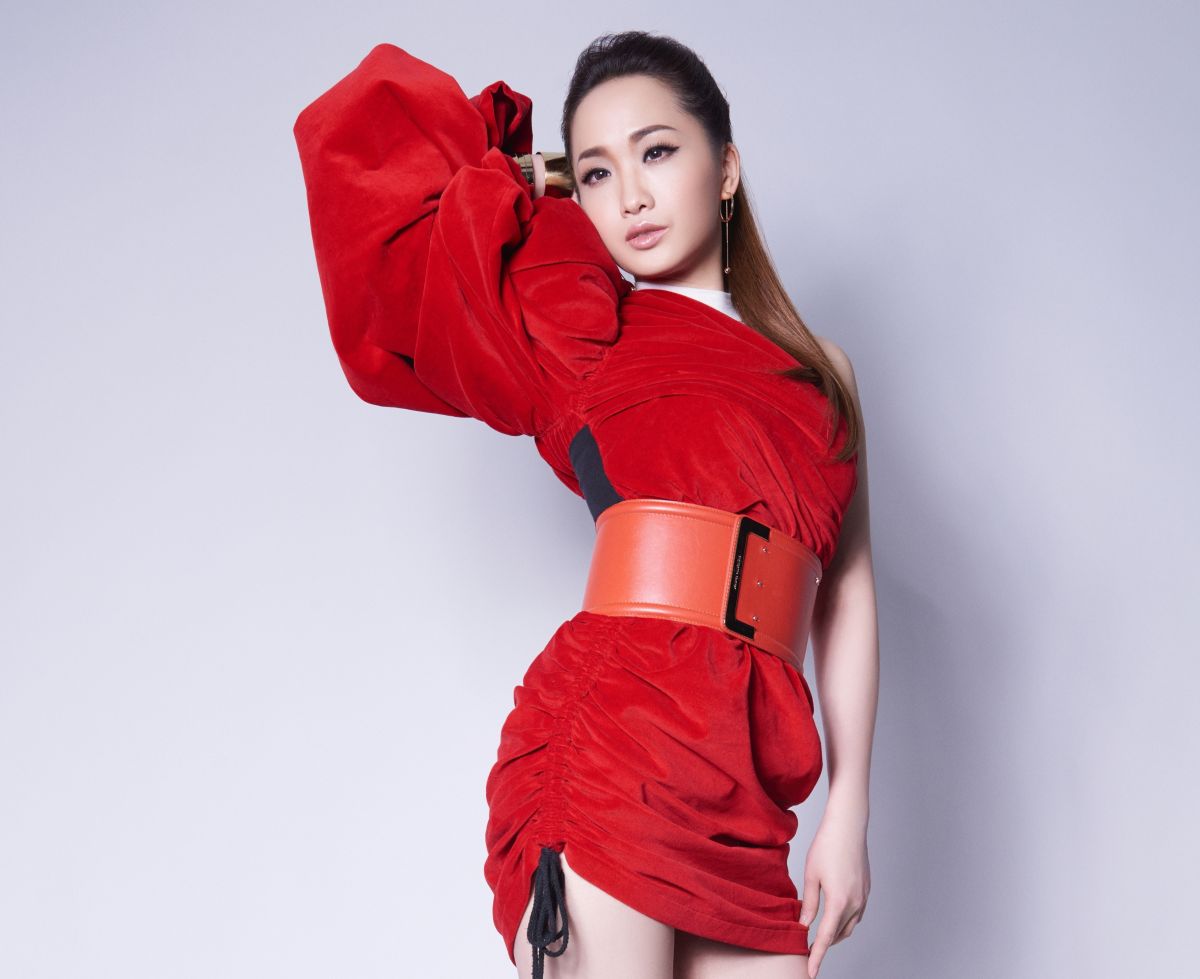 ▲朱俐擁有好歌喉，形象相當健康甜美。（圖／朱俐靜工作室提供，2017.06.22）