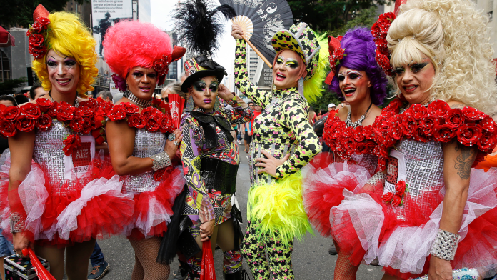 ▲巴西當地時間6月18日，聖保羅舉辦第21屆同性戀嘉年華大遊行。（圖／達志影像／美聯社）