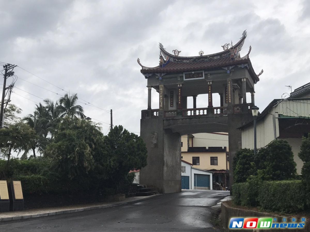 ▲2014年，因長期自然風化、地震及結構老化等因素，高雄市政府為保存這座古蹟，決定以原貌修復，呈現出現有的外觀結構。（圖／記者郭瑞萍攝，2017.6.19）