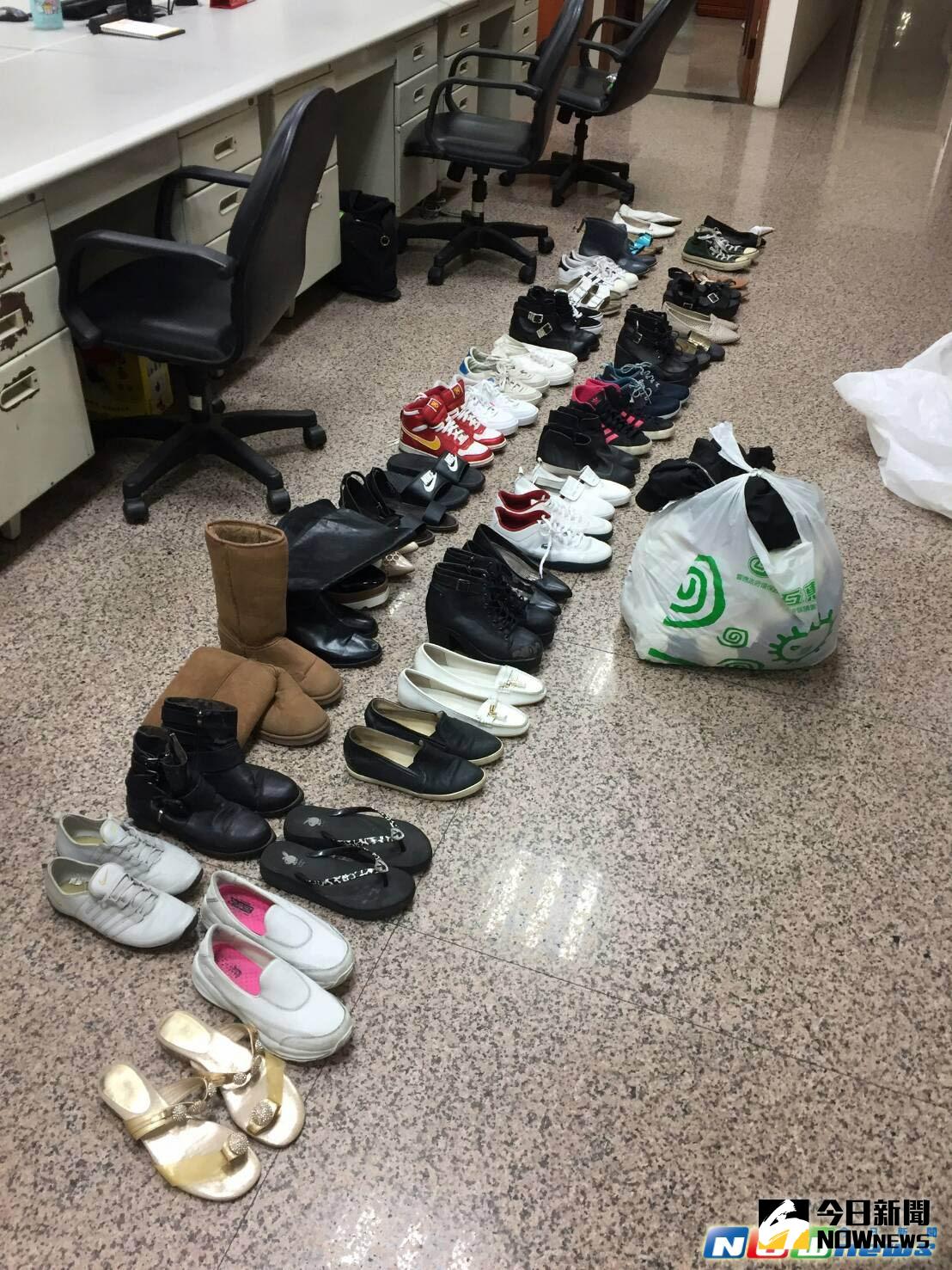 ▲警方在嫌犯住處起獲38雙鞋。（圖／記者李清貴翻攝,2017.6.10）