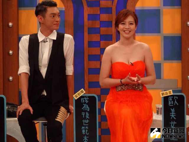 ▲劉品言（右）PO出與安鈞璨（左）一同上節目的照片，並寫出對他的無盡思念。（圖／翻攝自臉書，2017.06.01）