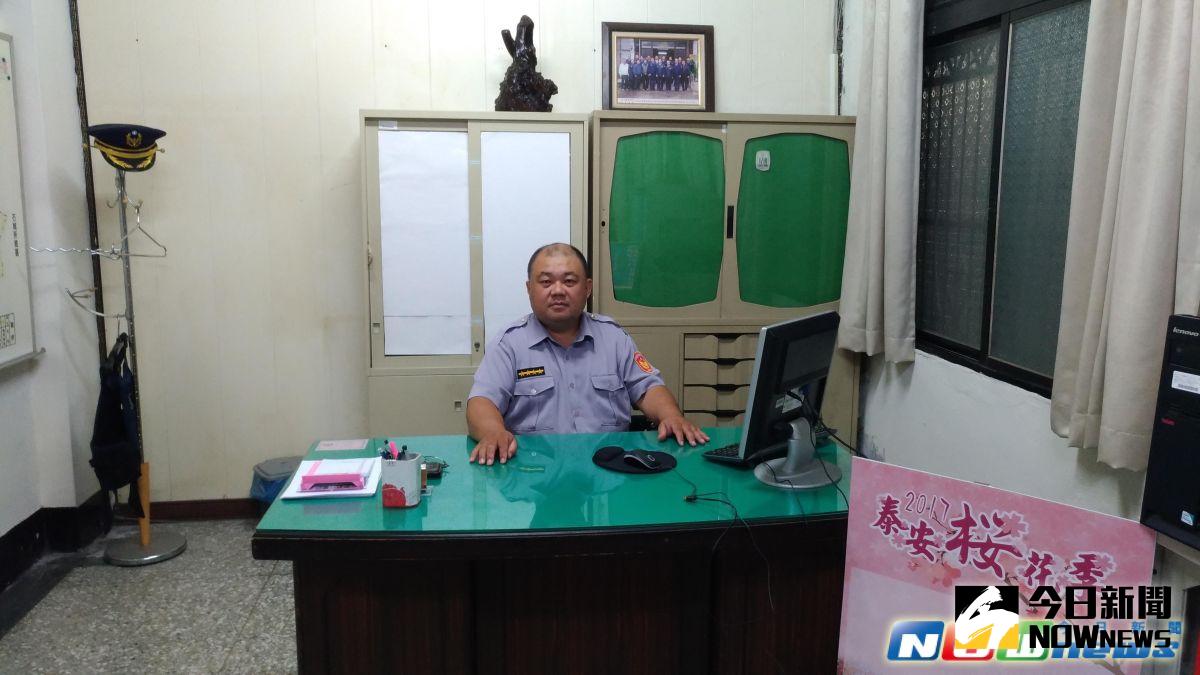 ▲泰安派出所長張智賢有著一手好廚藝體恤同仁，自掏腰包買菜，並烹飪供所內員警使用。（圖／記者陳應交攝2017.6.14）