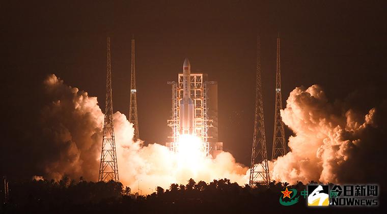 2016年11月3日20時43分，中國大陸最大推力新一代運載火箭長征五號在文昌航天發射場點火升空。