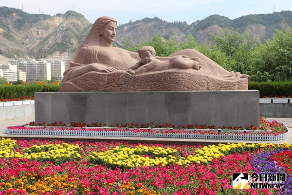 甘肅蘭州黃河母親雕塑。