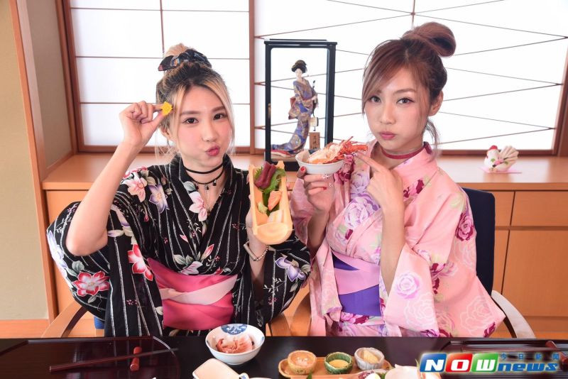 ▲「天氣女孩」Yumi（右）、Hi Jon為新節目宣傳。（圖／記者林柏年攝，2017.06.12）