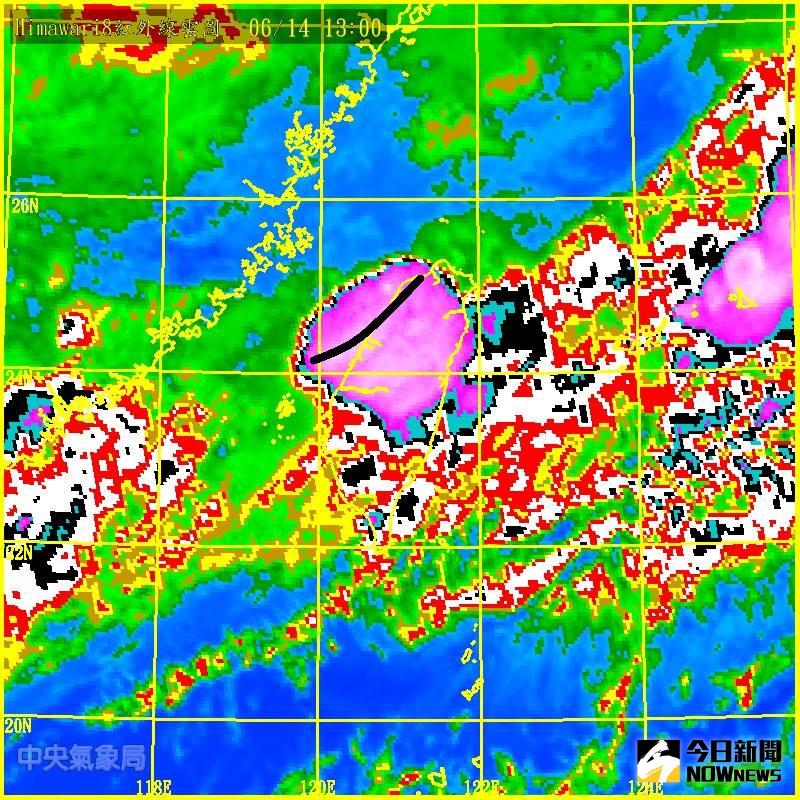 ▲氣象局科技中心主任鄭明典表示，強對流已觸地應注意。（圖／翻攝自鄭明典臉書）