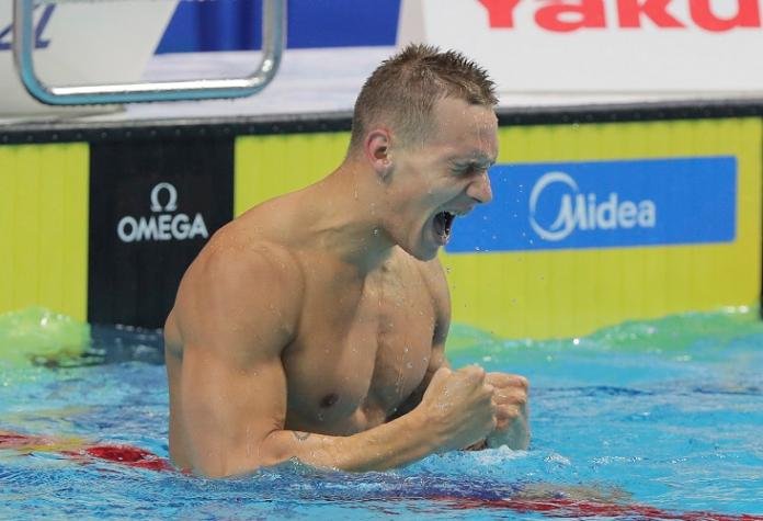 奧運／破世界紀錄！美國泳將「水怪」迪索蝶式再奪金
