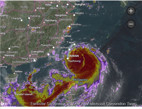 美國CNN指出，目前尼莎颱風後方還尾隨一熱帶性低壓。（圖／翻攝自accuweather.com）