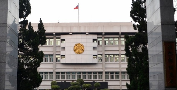 ▲法務部調查局針對曹姓調查官推薦家人投資im.b，還收取佣金，將送督察處續查（圖／社會中心翻攝）