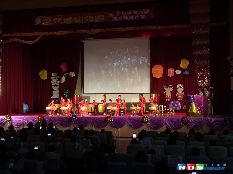 美兒堡幼兒園於中彰榮家辦理畢業典禮及才藝表演。（圖／記者陳雅芳攝，2017.7.26）