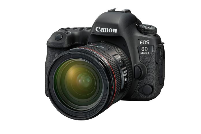 EOS 6D Mark II輕巧型全片幅數位單眼相機，單機身僅重685克（圖／公關公司提供）