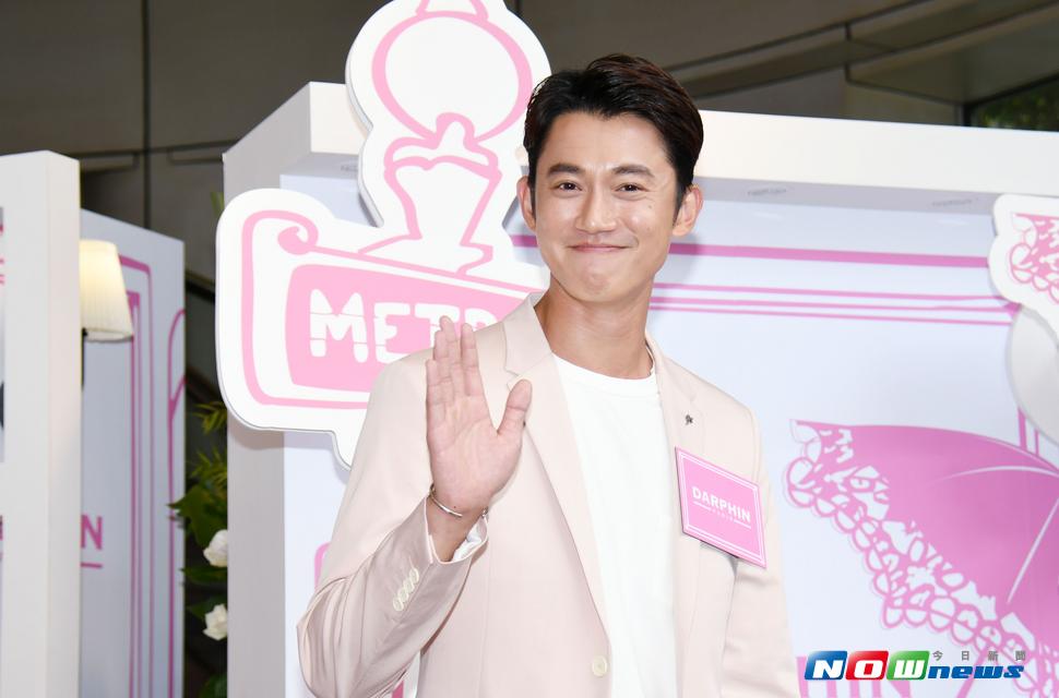 吳慷仁展現迷人魅力，融化現場粉絲少女心。（圖／記者林調遜攝，2017.7.24）