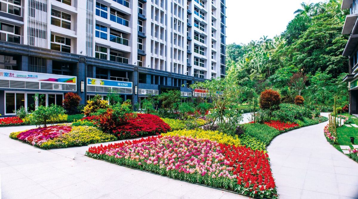 ▲《陽光 PARK 》力挺少年頭家、年輕首購族，打出 2 字頭且空間不縮水，強調總價含車位千萬有找，且距離台北市敦南也僅 10 分鐘車程。（圖／陽光PARK提供）