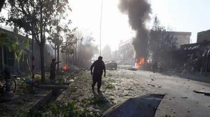 阿富汗首都喀布爾在當地時間24日發生自殺汽車炸彈攻擊。（圖／翻攝自Khaleej Times）