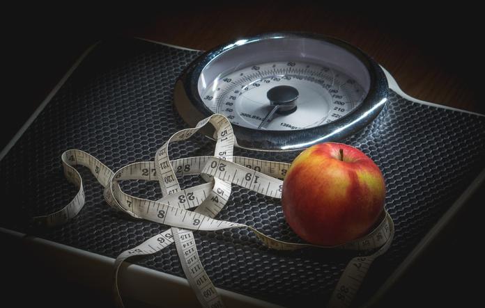 ▲搭配中醫健康減重，白領久坐族月甩4公斤。（圖／翻攝自Pixabay）