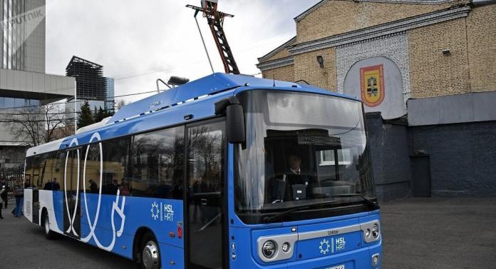 自2020年起，莫斯科政府將採購電動公共汽車。（圖／翻攝自俄羅斯衛星通訊社）