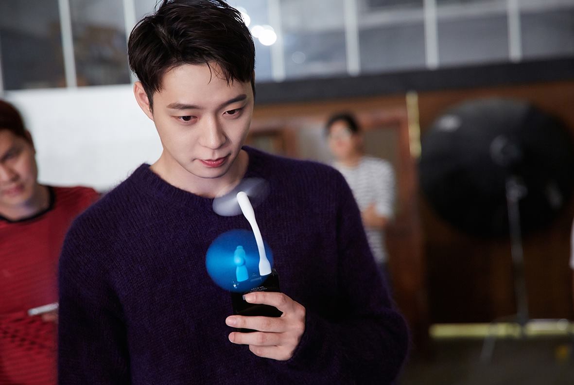 朴有天才公布婚訊沒多久，今（21）日就驚傳未婚妻因為受不了輿論壓力與朴有天分手。（圖／翻攝自臉書 , 2017.07.21）