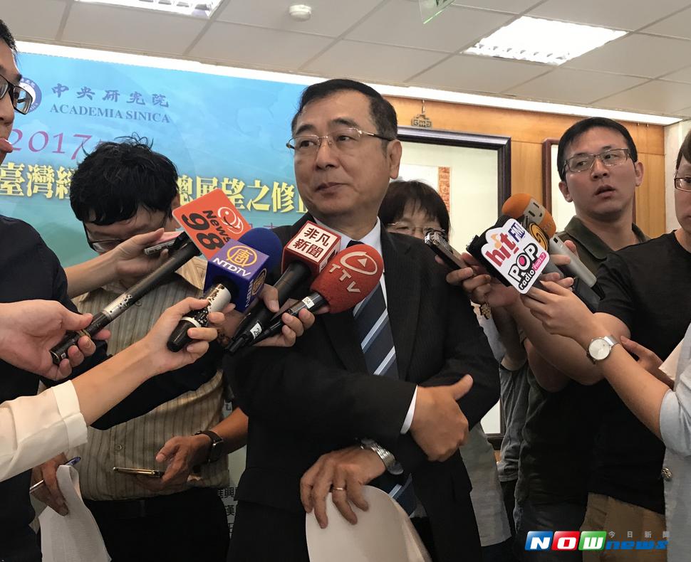 ▲中研院認為，一例一休以及年金改革等政策問題都是不確定因素。（圖／楊寧芷攝 , 2017.07.19）