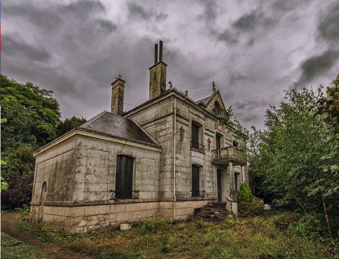 ▲攝影師分享他在法國鄉村遇見的一幢老舊別墅。（圖／翻攝自Bored Panda）