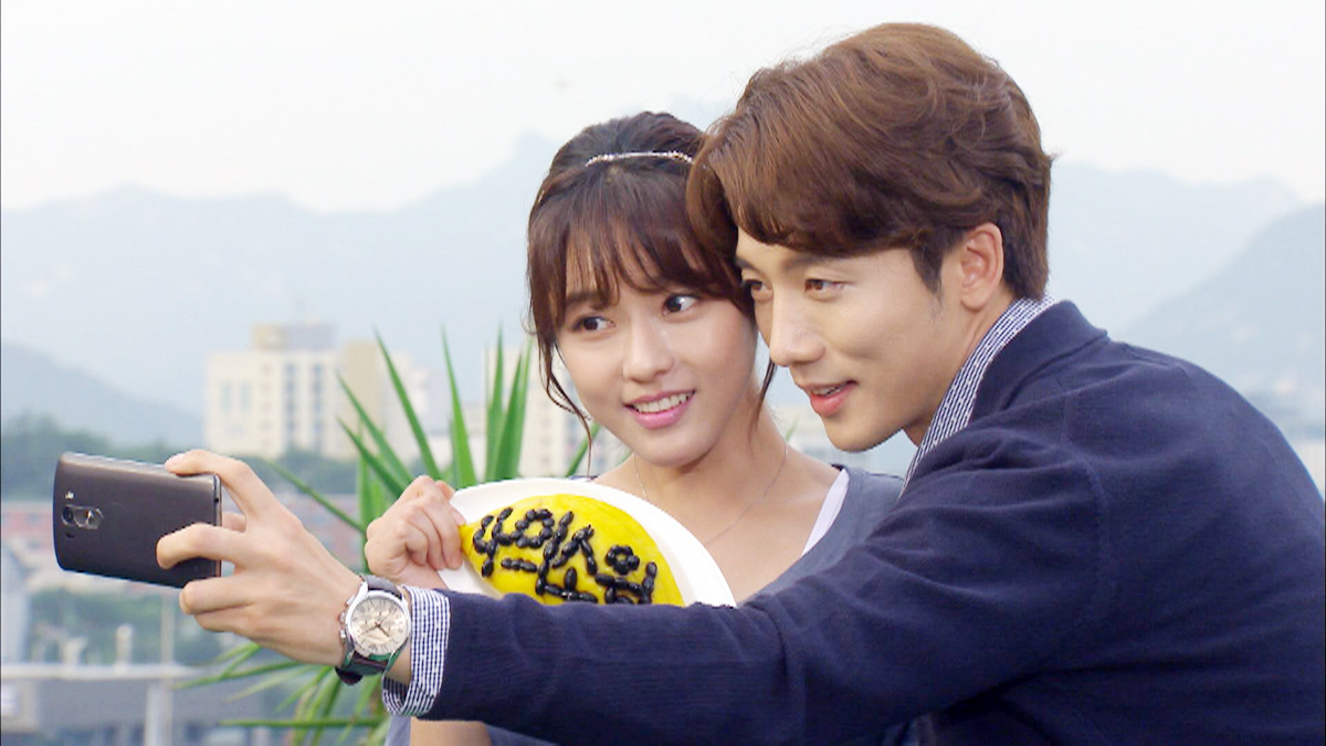 奇太映（右）劇中愛上已婚女，差點害自己在公司地位不保。（圖／東森提供 , 2017.7.17）