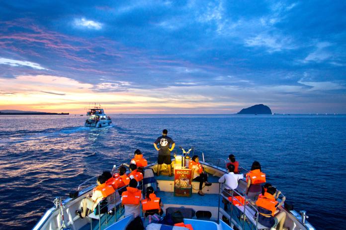 出海夜釣、探訪飛魚原鄉　基隆漁樂季一次滿足
