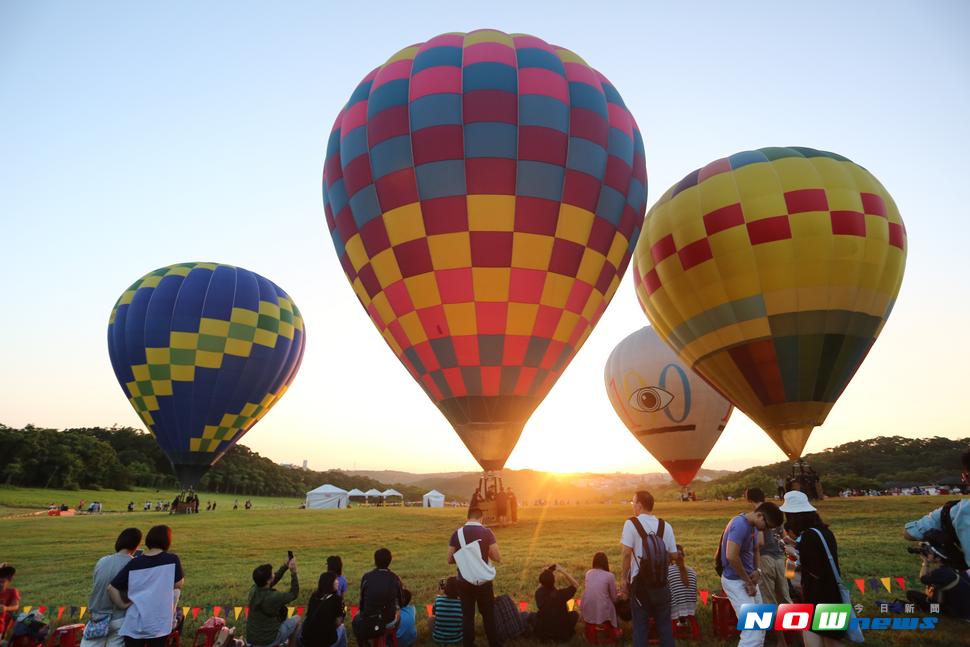 林智堅舉辦全台唯一免費熱氣球搭乘，7月29、30日香山青青草原升空。（圖／記者陳志偉攝，2017.07.17）